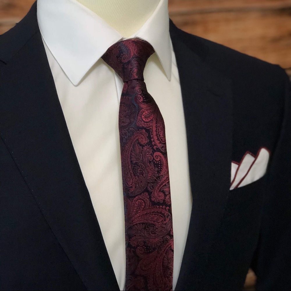 Men's Dark Navy & Red Paisley Necktie Work Party Tie - Picture 3 of 3